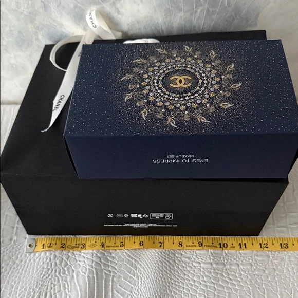 Chanel Gift bag , box, Camelia flower, ribbon. Decorative Set - Picture 8 of 13